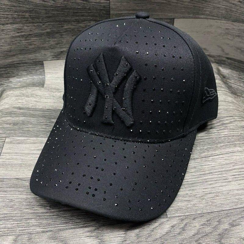 Rhinestone Embroidered Baseball Cap (Black)
